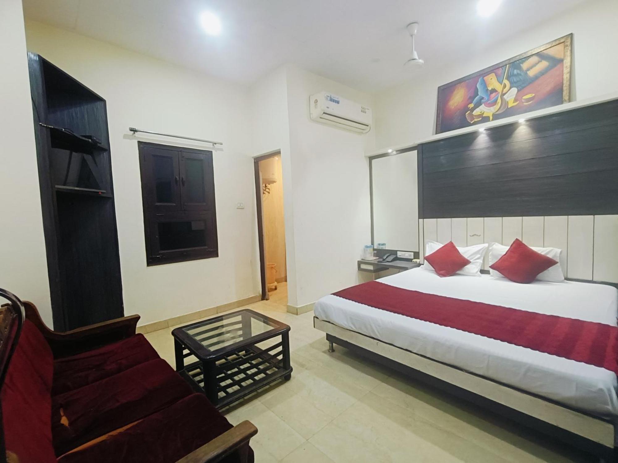 Hare Krishna Main Bazar Hotel New Delhi Exterior foto
